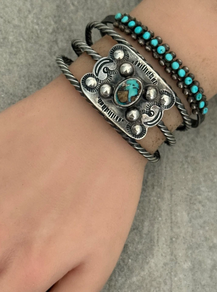 Frühe 30er Jahre Navajo Türkis Repousse gedreht Sterling Armband 39,9 g 6,75 Zoll - Bild 3 von 4