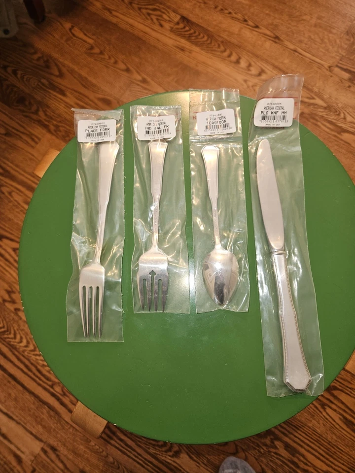 НОВЫЙ American Federal от Reed & Barton Стерлинговый Обычный Размер Место Установки(ы) 4 шт. - Изображение 2 из 2