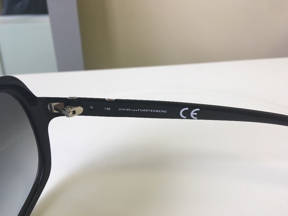 NEW DIANE VON FURSTENBERG Sunglasses DVF583S NATALY 001  display picture 2
