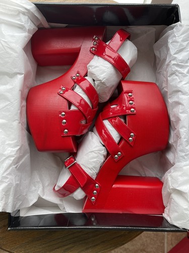 B2 Shoes Daisey Red Patent Leather Platform Block Heel Strappy Sandal Size 8.5M - Picture 13 of 14