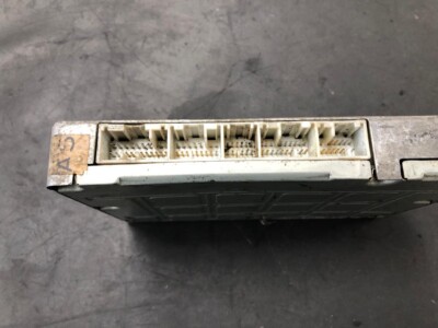 TOYOTA GAIA ACM10G Engine Control Unit ECU 1AZ-FSE AT 89661-44310