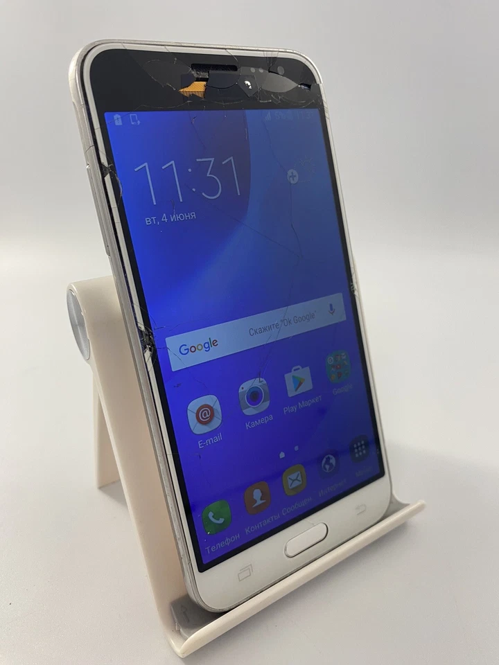 Samsung Galaxy J3 2016 White Unlocked 8GB 5.0" 8MP Android Smartphone Cracked - Image 4 of 4
