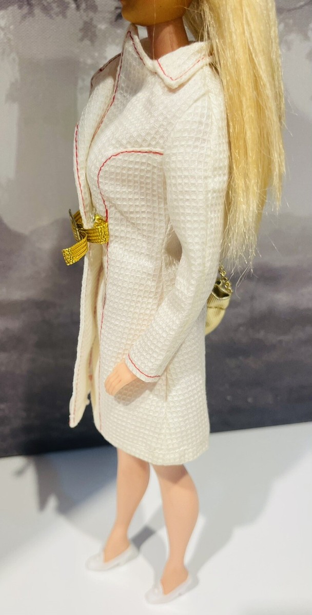 Barbie Best Buy Fashions #3352 WHITE 'N WITH IT Coat w/Gold