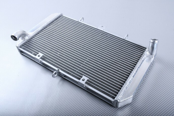 Radiateur eau Kawasaki Z1000 refroidit votre moteur lors de sorties d'été
