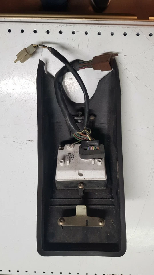 KAWASAKI GPZ1100 1982-83 USADO CUADRO INDICADOR COMBUSTIBLE Foto 2 de 2