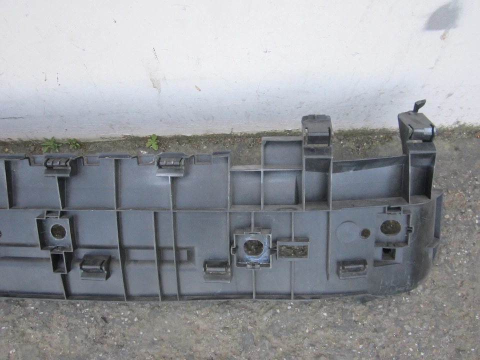 Оригинальный центральный кронштейн для поддержки заднего бампера nn705116 Volvo S60 2001 2002 2003 2004 годов выпуска - Изображение 2 из 4