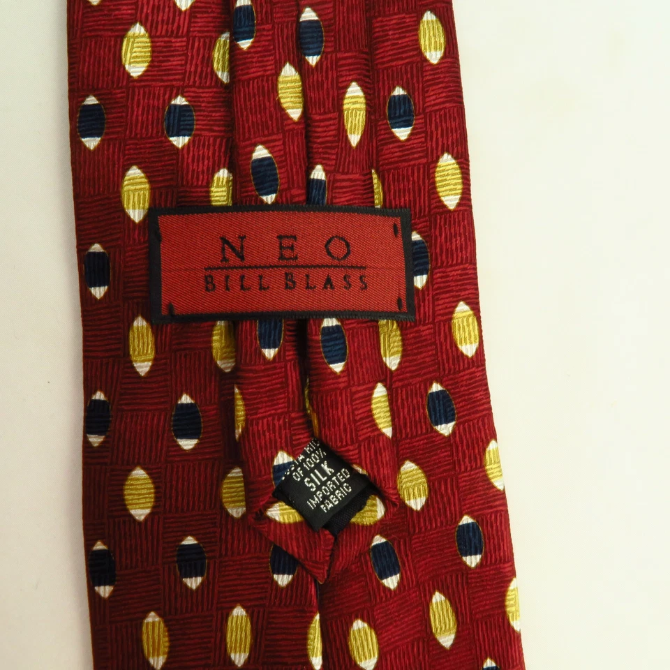 Corbata de cuello vintage Neo Bill Blass para hombre geométrica roja almendra amarilla azul 56"x3,5"  Foto 3 de 4