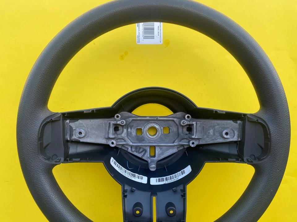 Volante conductor Jeep Patriot 2011-2017 envuelto en negro OEM 68064791AD Foto 4 de 4