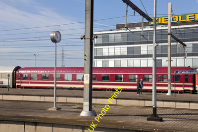 Foto SNCB Belgische Eisenbahn 6x4 Schlafwagen Antwerpen Luchtbal c2023 p8