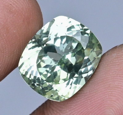 14.10 Ct Natürlicher Grüner Montana Saphir Kissen AGL Zertifiziert Loupe Clean