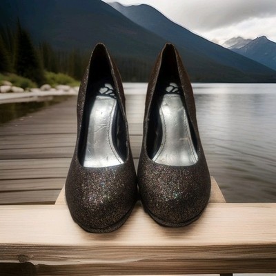 Fergalicious by Fergie Silver Sparkle Stiletto Pump Toe Slip On Heels SZ 6