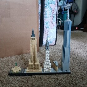 LEGO Architecture: New York City (21028) Near Complete