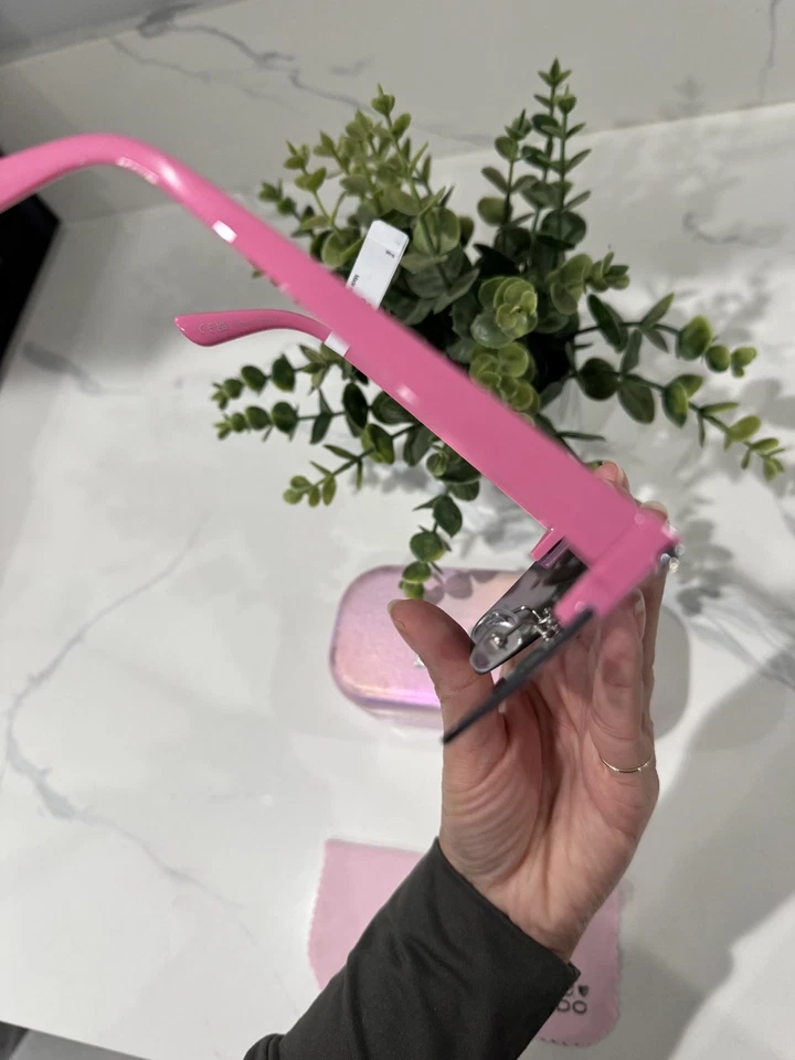 Gafas de sol Barbie rosa espejo estampado por todas partes Aldo glamour para mujer Foto 4 de 4