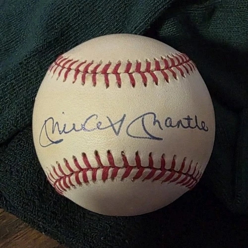 Mickey Mantle New York Yankees Autographed Baseball with Display Set Original