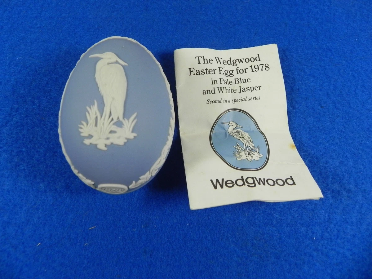 Vintage 1978 Wedgwood Blue & White Jasperware Heron Easter Egg Trinket Box VGC