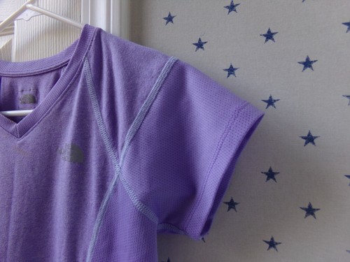 FLAW NORTH FACE FlashDry Large Girls 14-16 Shirt Purple Mesh Sport V-Neck Sz L - Picture 6 of 13