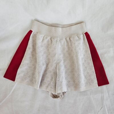 LV Monogram weiße Shorts mit roten Streifen