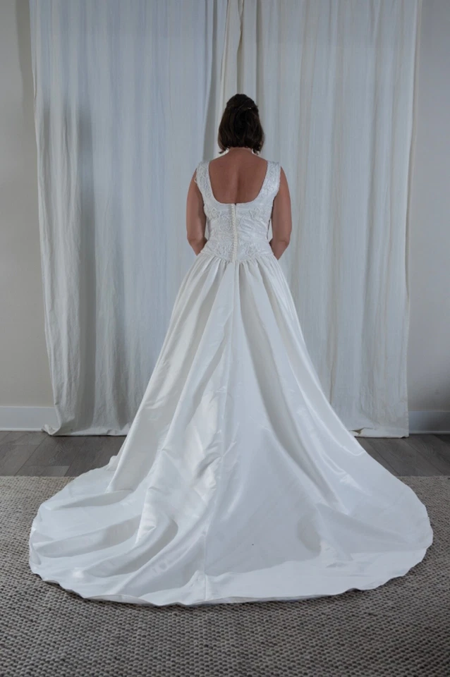 Vestido de novia vintage Deadstock nuevo con etiquetas Alfred Angelo - estilo 1659 Foto 4 de 4