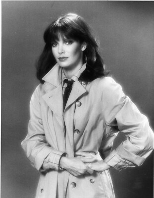 JACLYN SMITH  8X10 PHOTO K2490