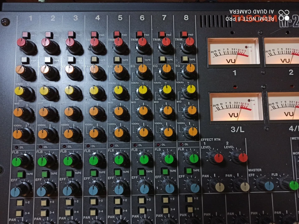 PROFESSIONAL MIXER TASCAM M-208 8 + 6 CHANNELS - Image 3 of 4