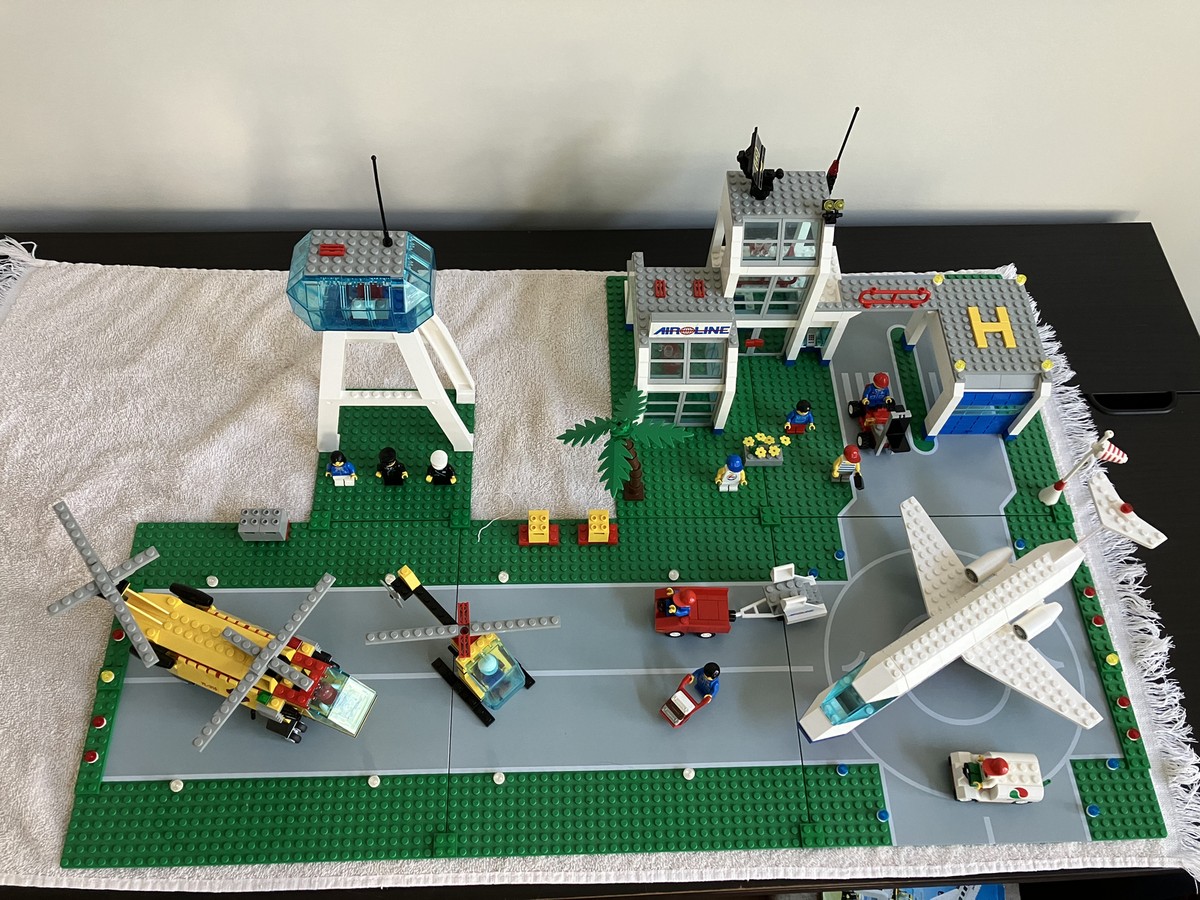 Vintage Lego Town Airport-Century Skyway-Set 6597-99.9% complete +