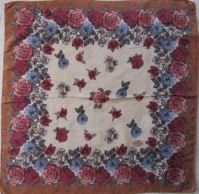 Foulard Carré Vintage EGON VON FURSTENBERG - 100% Soie Violet - 86 X 86 Cm - Occasion