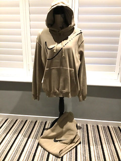 Mens Nike Beige Tracksuit ( Size Medium ) Hoodie & Joggers