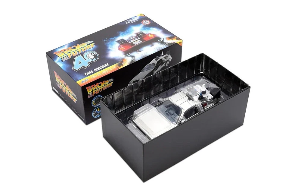 Jada Next Level 1:24 DeLorean Back To The Future Time Machine Chrome #0056/1985 - Image 3 of 4