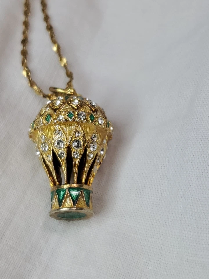 Collar Colgante Globo Aire Caliente Verde Esmalte Vintage Diamantes de Imitación Transparente Tono Dorado Foto 3 de 4