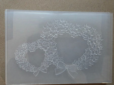 Heart shaped wreaths 3D Embossing Folders, Textured Embossed, transparent