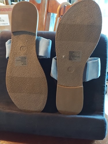 Liz Claiborne Calayan Thong Sandals Gold Accent Casual Summer Slides Size 9 New - Picture 8 of 12