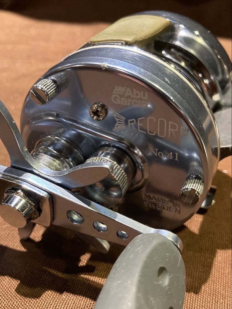 リール ABU RECORD SPINNING REEL Y299-338 #700 Abu Garcia Ambassador Record No.41 bait reel in good working order