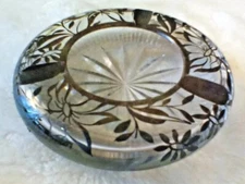  VINTAGE ASHTRAY  CLEAR GLASS  ETCHED  5"  FLOWER MCM BOHO 