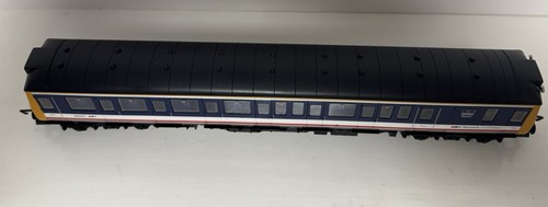 Hornby R2508 Class 121 single car DMU 'Bubble car' 55031 in Network SE livery - Picture 11 of 16