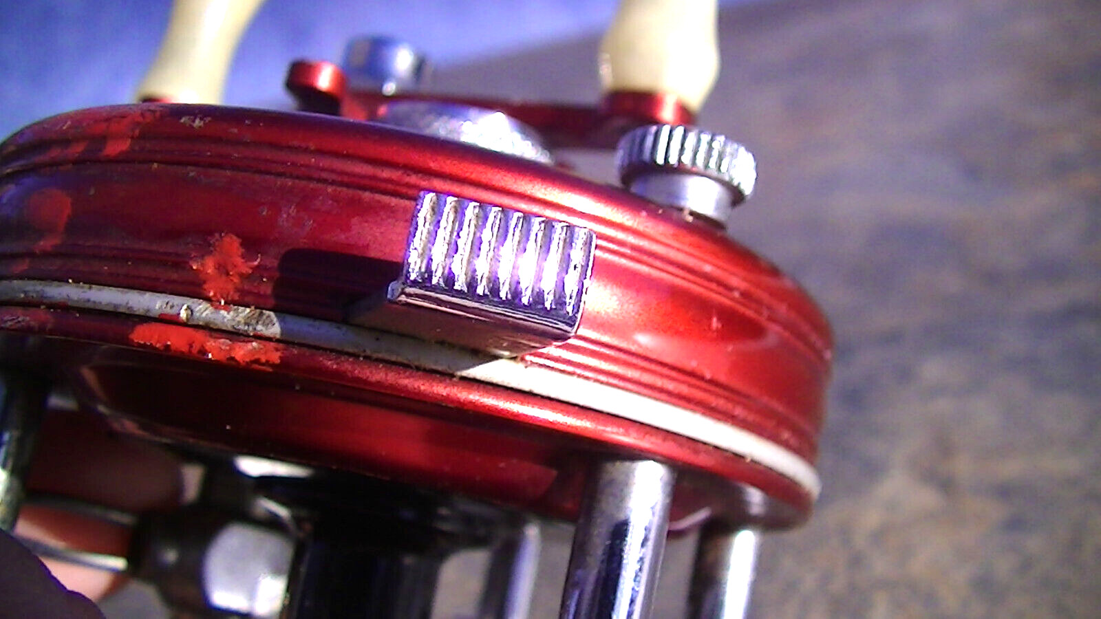 Vintage Abu Ambassadeur 5000 Reel Red 4 Screw Lots of wear