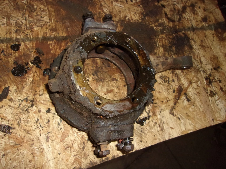 Jeep Willys CJ5 6 DANA 27 freno de tambor de nudillo 1955 71 diestro Foto 2 de 4