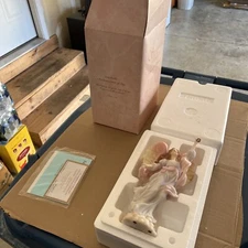 1998 Roman Inc. Seraphim Classics Annabella 8” Angel Gift ‘Announcement Of Joy’