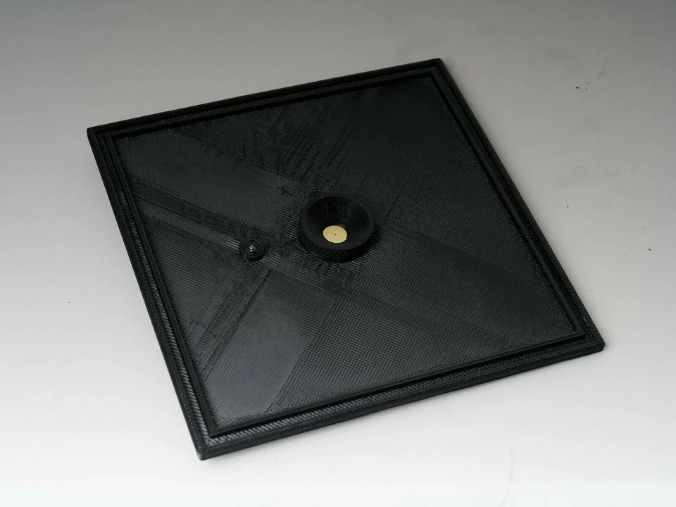 Sinar pinhole board with interchangeable pinhole inserts - Image 4 of 4