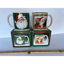 Vintage 1990 Set of 2 Christmas Santa Claus Mugs Creative Concepts Green Red