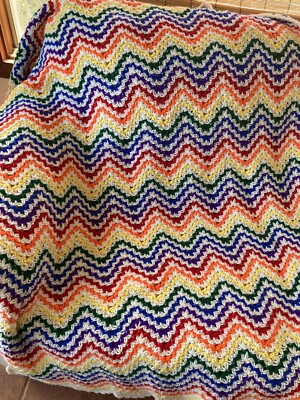 NEW HANDMADE crocheted afghan blanket throw Approx 58x41 , White rainbow Zigzag