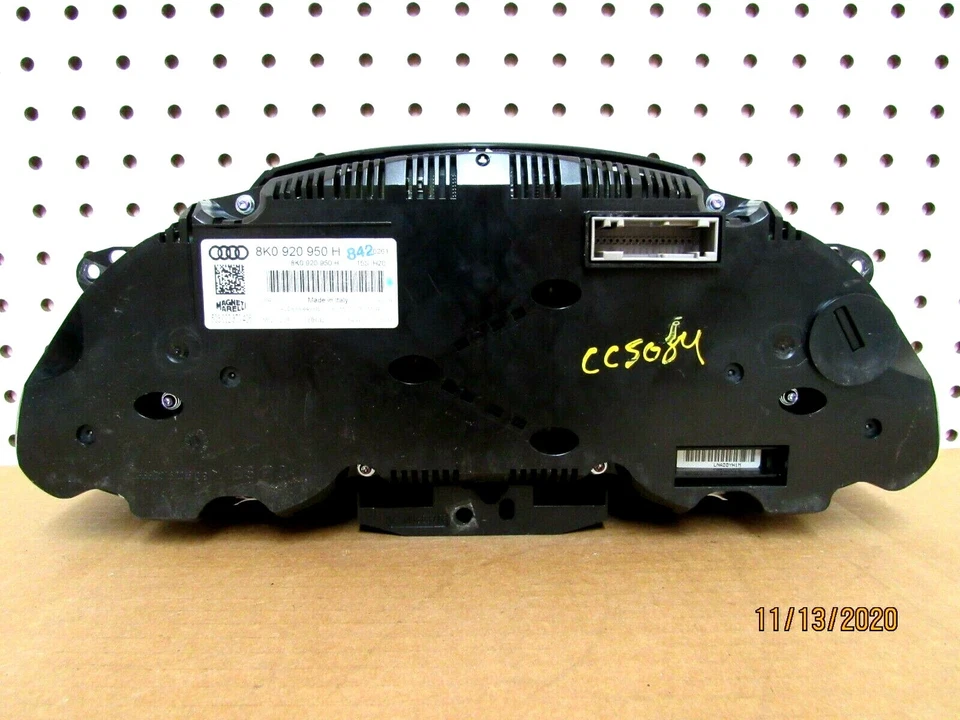 Audi A4 2012 velocímetro medidor de clúster millas desconocido OEM 8K0920950H Foto 2 de 3