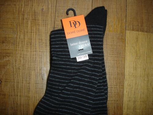Gold Gold Ein Paar Halbstrümpfe Socken Gr-39/41 weiche Wolle Lycra schwarz grau - Bild 3 von 4