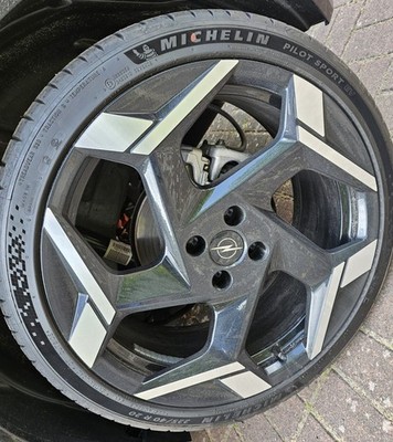 4 Sommerreifen vom Neuwagen 225/40R20 Michelin Pilot 8mm volles Profil