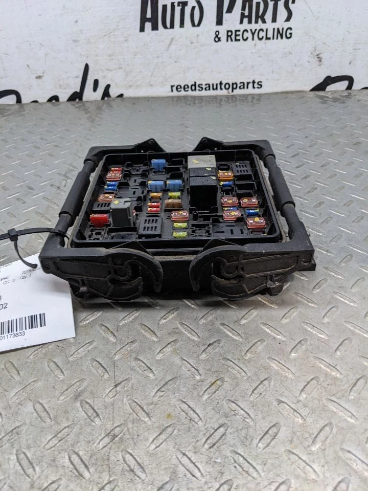 Fuse Box Engine Police Package Fits 14-17 CAPRICE 1173833 - Image 4 of 4