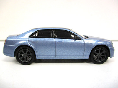GREENLIGHT - MOPAR GARAGE 2013 CHRYSLER 300 SRT8 / SRT-8 - 1/64 DIECAST