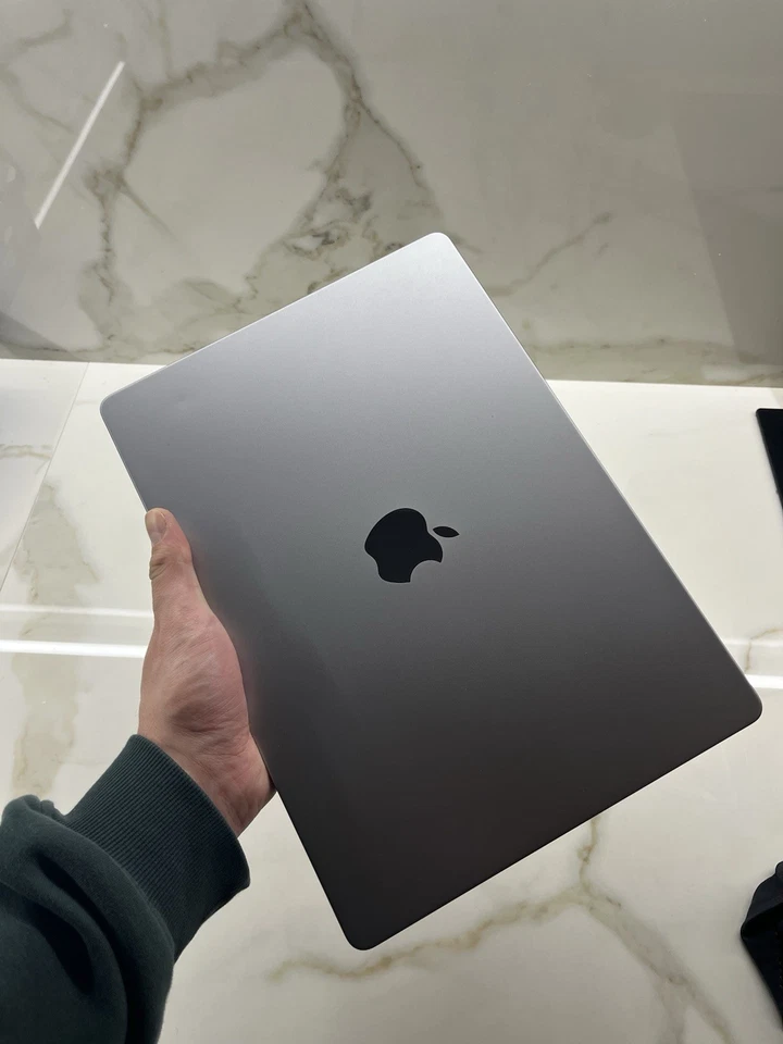 Apple MacBook Pro 14" M2 Pro · 16GB · 512GB, foto 2 di 5
