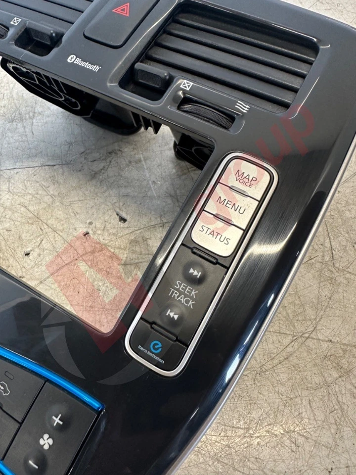 NISSAN LEAF TEKNA EV ZE0 12-17 CENTRE CONSOLE HEAD UNIT TRIM HEATER CONTROLS - Image 4 of 4