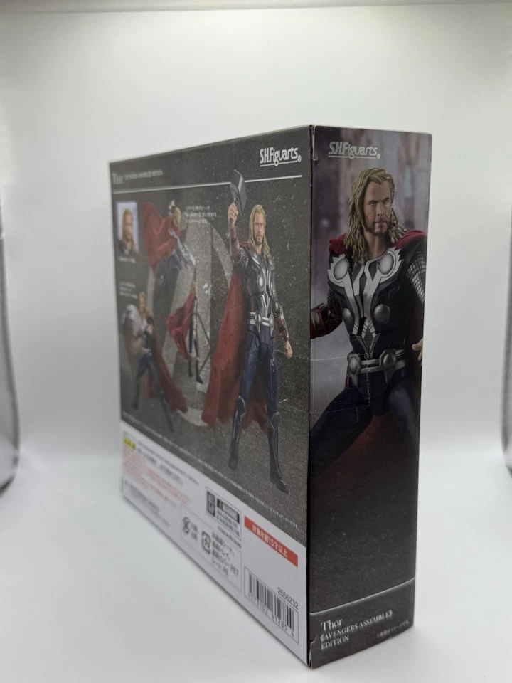 Bandai S.H.Figuarts Avengers Assemble Thor - Image 4 of 4