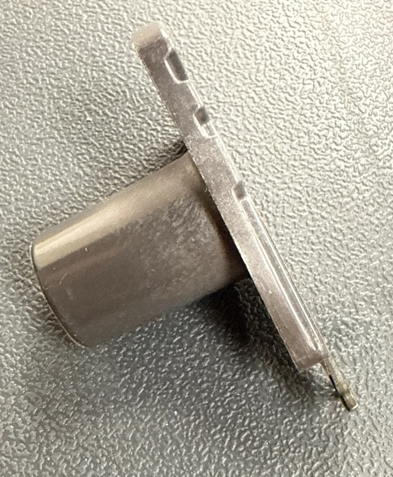 Carquest Premium Distributor Rotor for Geo Prizm Base Sedan 4-Door 1997 Foto 2 de 4