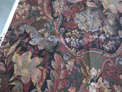 3439. Interior FLORAL Polished Cotton DRAPERY UPHOLSTERY FABRIC-54" x 1-7/8 yds - Picture 4 of 4